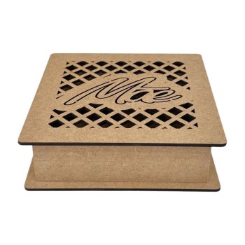 Caixa Para 9 Doces Vazada Treliça Mãe 16x16x5